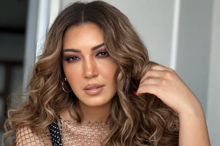 لمنور تغني "على ما أظن" بالخليجية