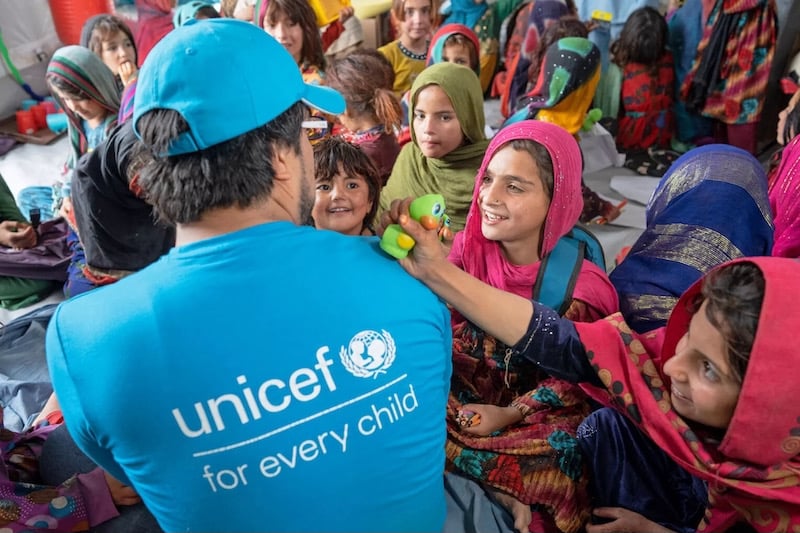 "يونيسف" تحتاج 10 ملايير دولار "يونيسف" تحتاج 10 ملايير دولار