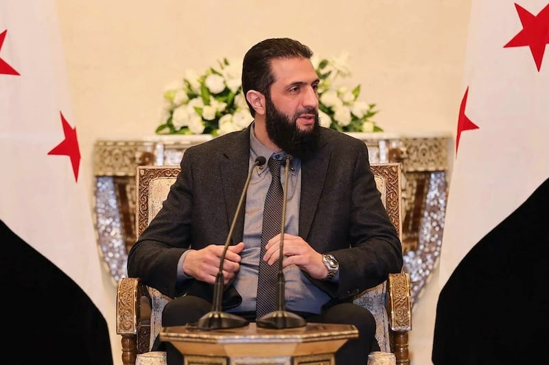 الشرع: "ترامب قائد سيجلب السلام" الشرع: "ترامب قائد سيجلب السلام"