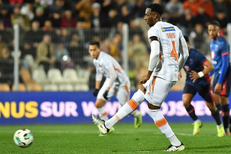 تعادل مثير بين نهضة بركان وآسفي تعادل مثير بين نهضة بركان وآسفي