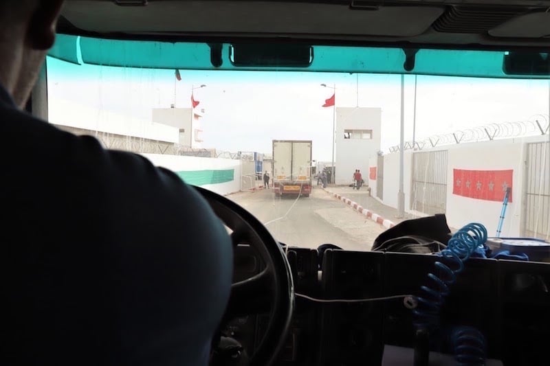 مهنيون يدعون إلى "تأطير السائقين" لتفادي الجماعات الإرهابية بإفريقيا مهنيون يدعون إلى