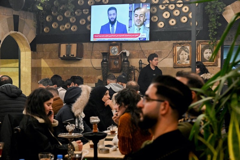 الشرع يتعهّد بإصدار "إعلان دستوري"