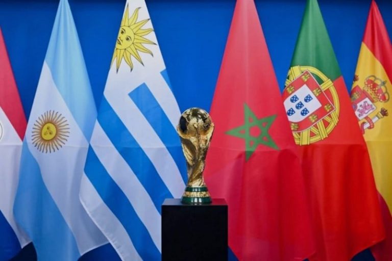رهانات تسرّع استعدادات "المونديال".. و"لجنة التنظيم" تنتظر التأشير الملكي