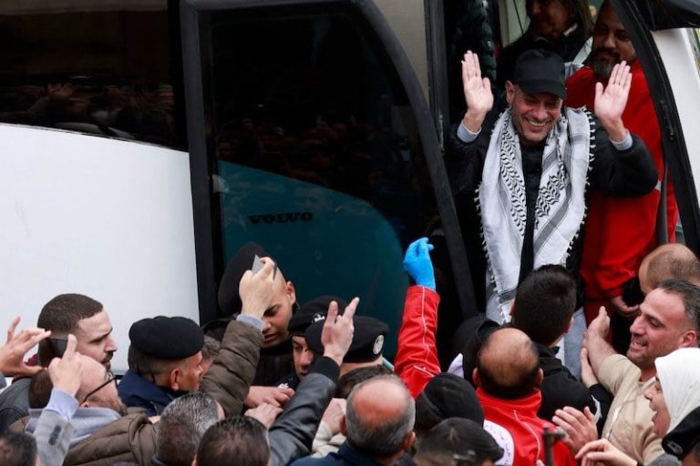 أفراح ترافق تحرر معتقلين فلسطينيين