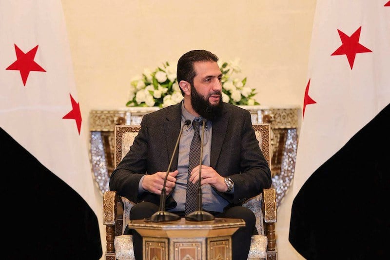 لجنة سورية تتولى صياغة إعلان دستوري
