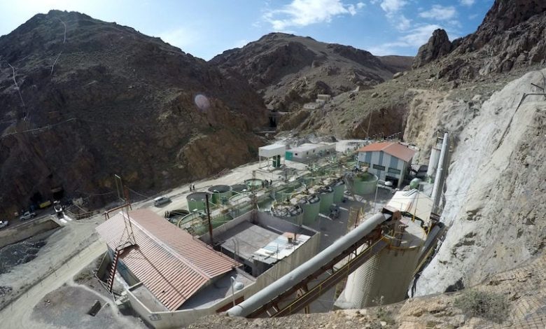 إنتاج الفضة يسجل الارتفاع في منجم "زكوندر" نواحي تارودانت إنتاج الفضة يسجل الارتفاع في منجم