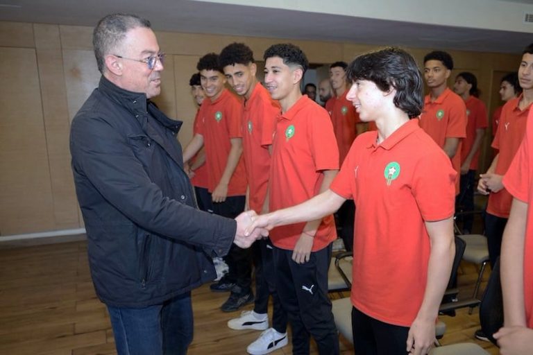 لقجع يحث الفتيان على نيل "الكان"