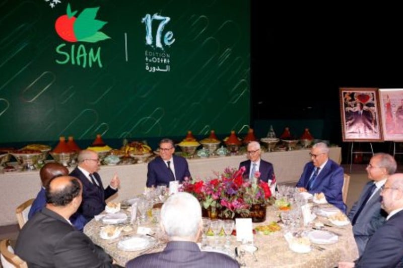 أخنوش يترأس مأدبة عشاء ملكية