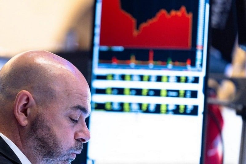 الأسواق العالمية تتكبد خسائر كبيرة نتيجة إقرار ترامب رسومًا جمركية الأسواق العالمية تتكبد خسائر كبيرة نتيجة إقرار ترامب رسومًا جمركية