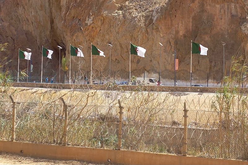 الجزائر تحتج على قرار قضائي فرنسي الجزائر تحتج على قرار قضائي فرنسي