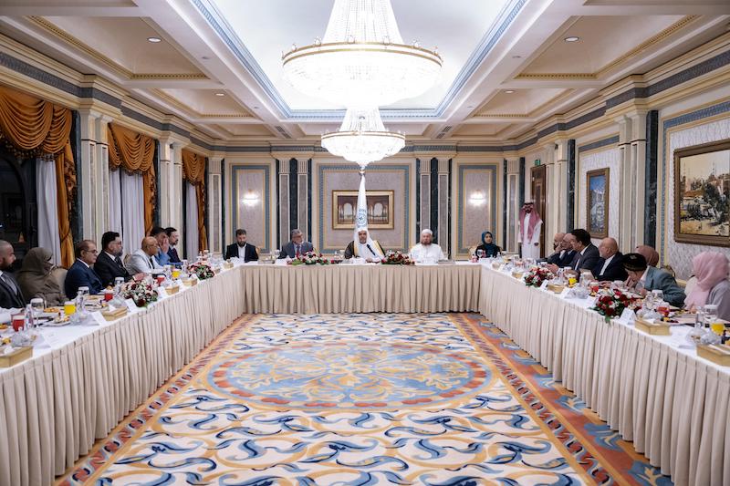 العيسى ينادي بوقف إبادة قطاع غزة