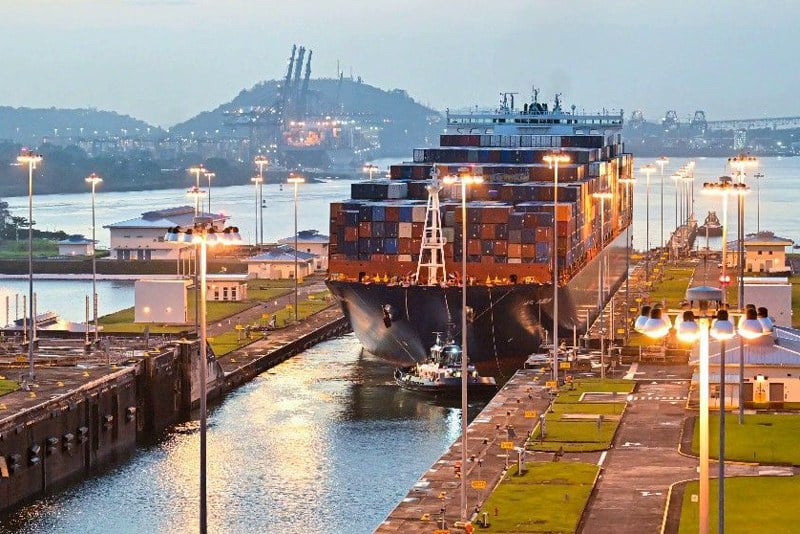 ترامب: الرسوم الجمركية تبلي بلاء حسنا