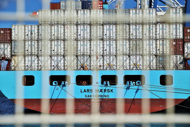 "ميرسك": لا صحة لادعاءات شحن الأسلحة إلى إسرائيل عبر ميناء طنجة "ميرسك": لا صحة لادعاءات شحن الأسلحة إلى إسرائيل عبر ميناء طنجة