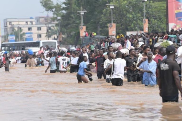 30 قتيلاً جراء أمطار غزيرة في كينشاسا