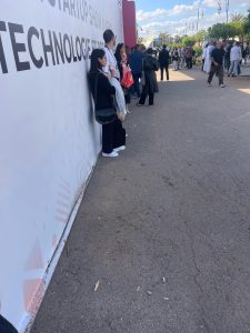 فوضى تنظيمية وارتباك في الافتتاح.. GITEX يخيب آمال المهنيين منذ اليوم الأول