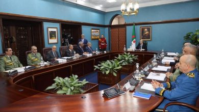 الجزائر تُفعّل خيار التعبئة العامة لمحاصرة الأزمة الداخلية والعزلة الإقليمية