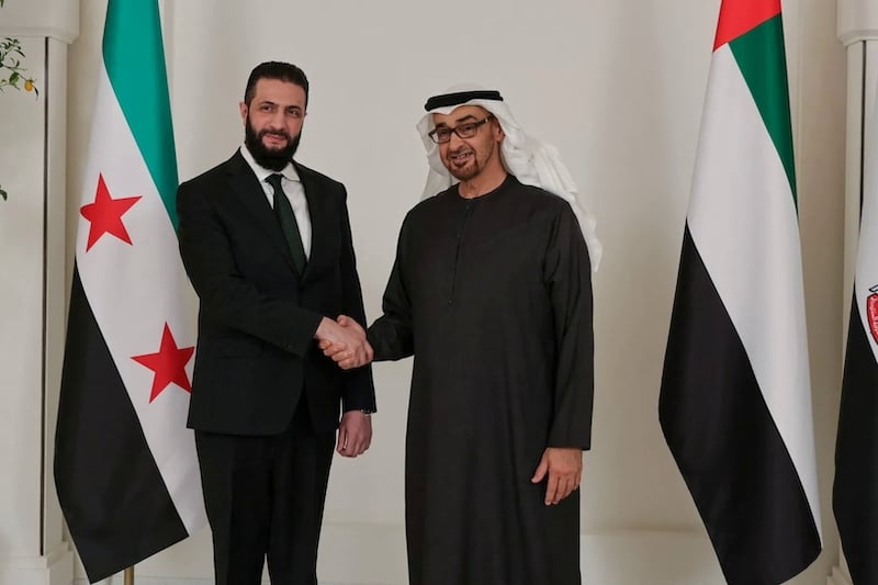بن زايد يستقبل الشرع في أبو ظبي