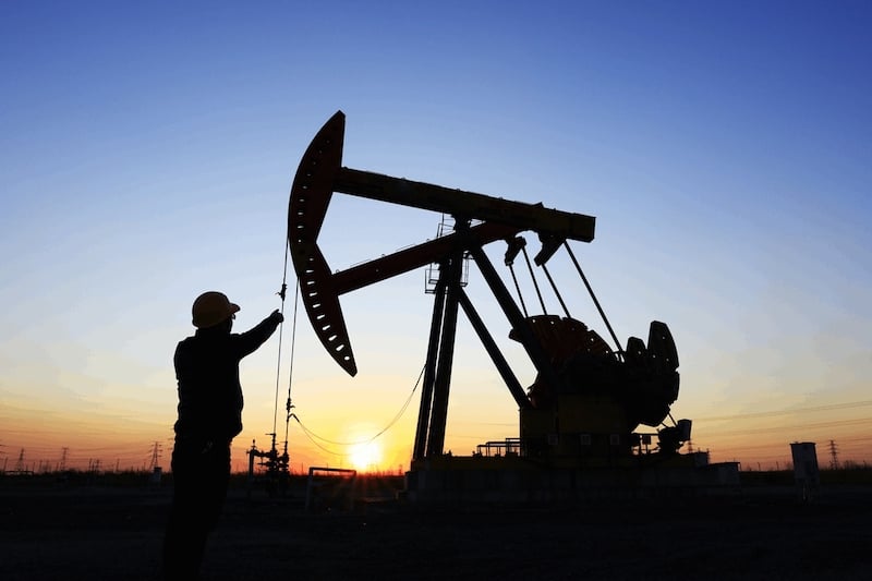 بنك أمريكي يتوقع انهيار أسعار النفط بنك أمريكي يتوقع انهيار أسعار النفط