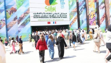 حشود بشرية تغمُر أقطاب