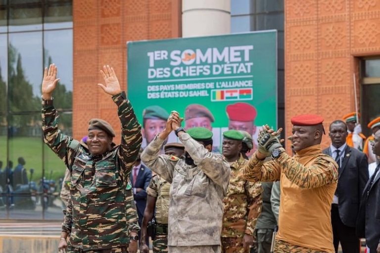 خبراء يرصدون ارتفاع "أسهم الحرب" بين الجزائر ودول الساحل