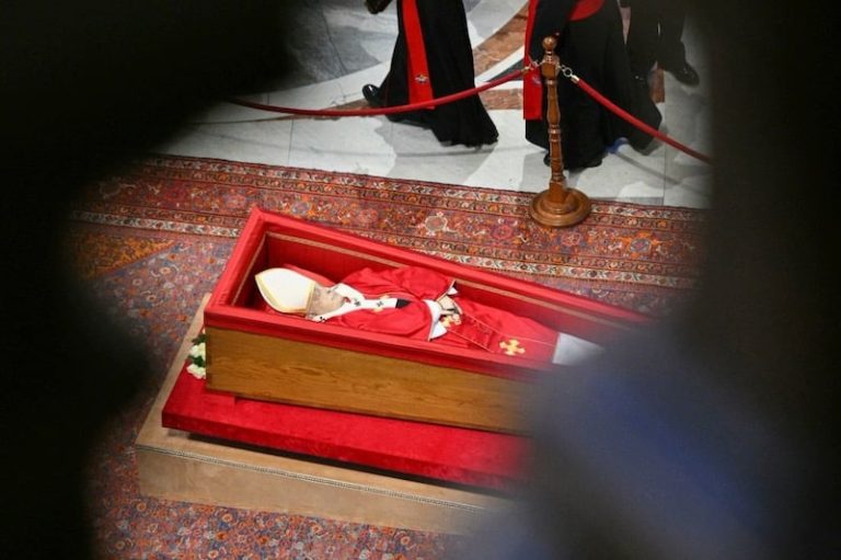 قادة وملوك في وداع البابا فرنسيس