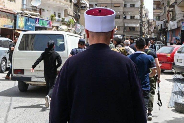 مفتى سوريا يحذّر من "الفتنة"