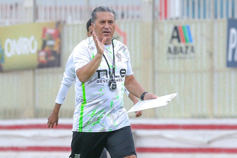 الزمالك المصري يقيل المدرب بيسيرو
