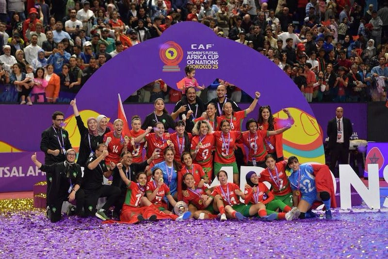 المنتخبات الوطنية تواصل التألق.. والدوري المغربي يغرد "خارج السرب"