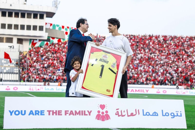 الوداد يكرم الحارس السابق بونو