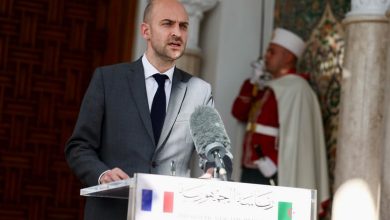 بارو: فرنسا سترد على الجزائر بحزم