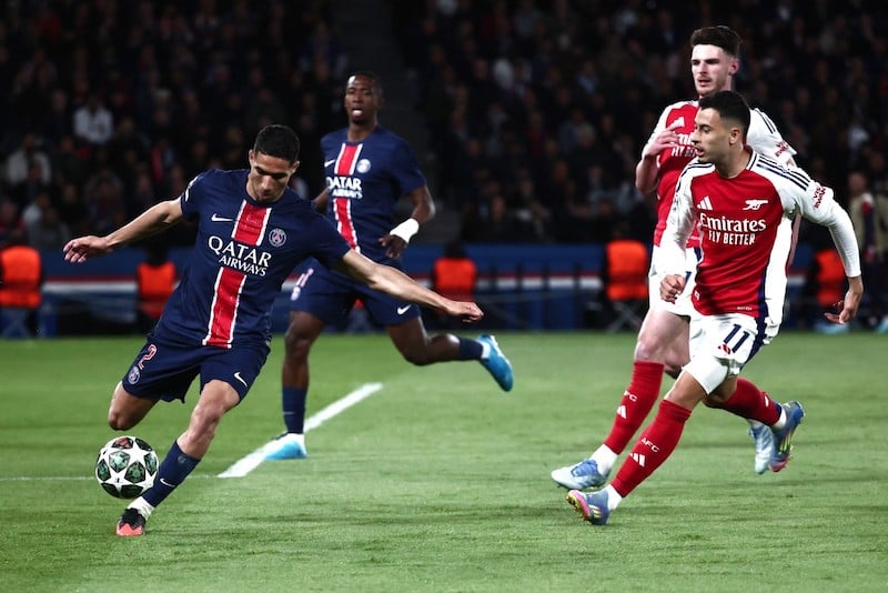 باريس تزيح أرسنال من دوري الأبطال
