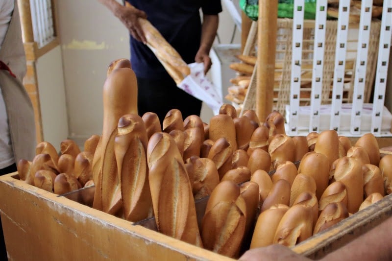 صناع الخبز يتصارعون مع تقلبات الأسواق وارتفاع التكاليف في المغرب
