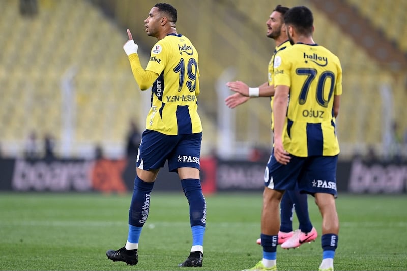 نادي فنربخشة يحسم مصير النصيري