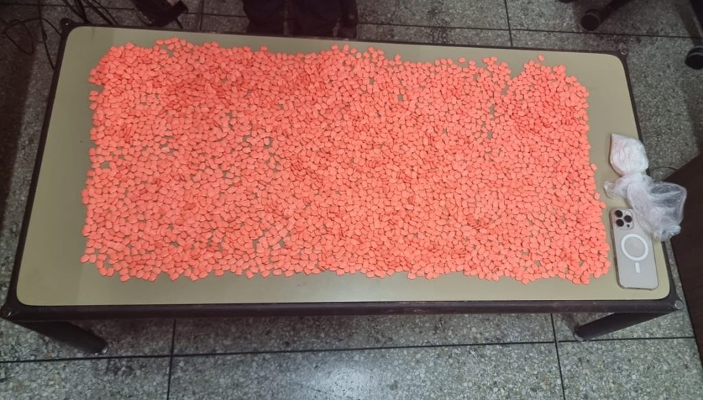 البيضاء.. توقيف "بزناس" خطير متلبّس بشحنة ضخمة من المخدرات الصلبة