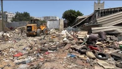 الطراكس تهدم مسجد سوق دالاس وسط صدمة التجار الذين كانوا يصلّون فيه