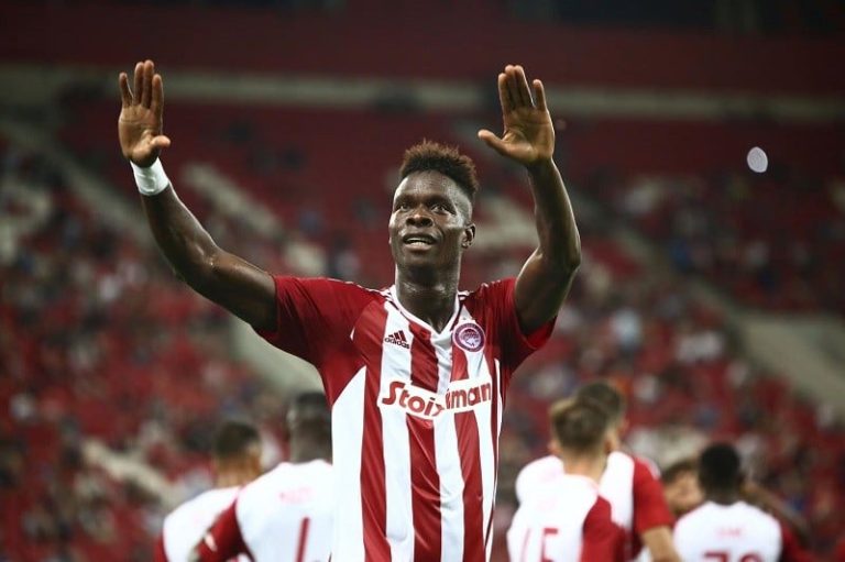 أبو سيسي يقترب من اللعب للوداد