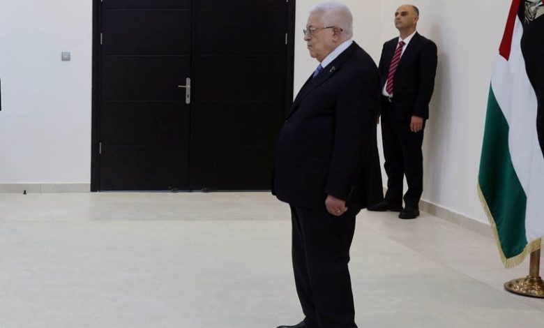 إسرائيل تمنع لقاء عباس بوزراء عرب إسرائيل تمنع لقاء عباس بوزراء عرب