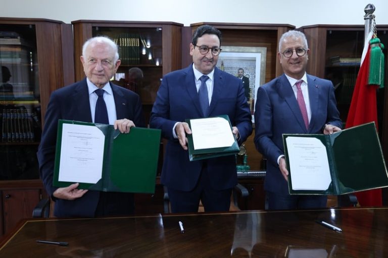 اتفاقيات تفعّل التعاون البحثي العلمي الدقيق لتطوير النقل بالسكك والمطارات