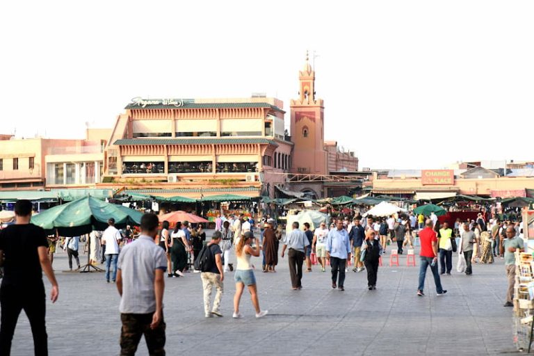 الأمن والتنوع .. أبرز عوامل نجاح المغرب في التفوق على السياحة المصرية