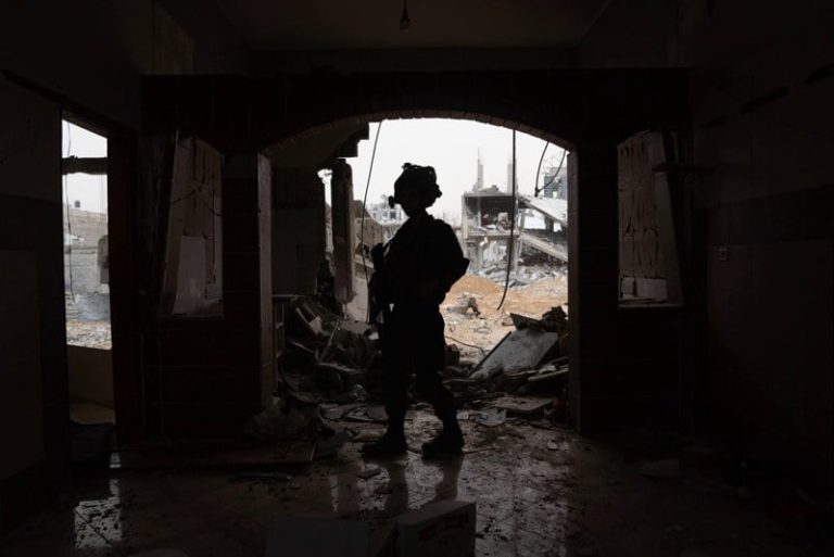 انفجار يعطب عسكريين إسرائيليين