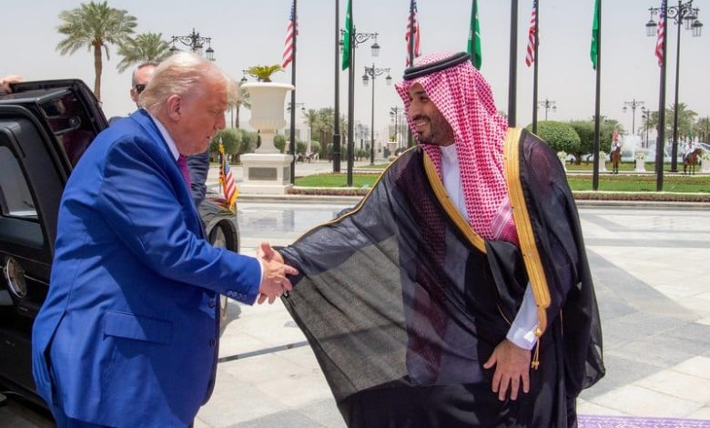 تحالف السلاح والاستثمار يعيد تشكيل العلاقة بين أميركا ودول الخليج تحالف السلاح والاستثمار يعيد تشكيل العلاقة بين أميركا ودول الخليج