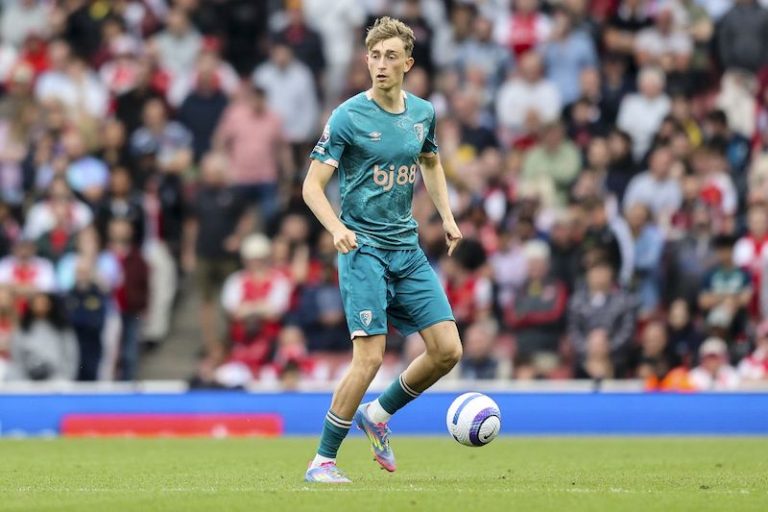 ريال مدريد يتعاقد مع المدافع هويسن