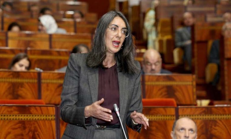 فتاح تكشف مقاضاة تجار مخالفين وترفض إلحاق الضرر بالمستهلكين فتاح تكشف مقاضاة تجار مخالفين وترفض إلحاق الضرر بالمستهلكين
