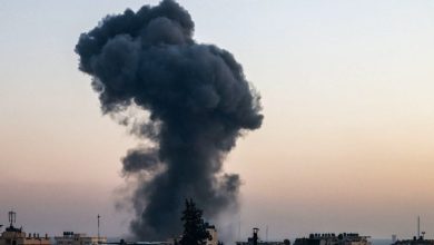 قصف منزل يخلف 11 قتيلا في غزة