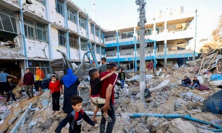 مقتل 15 فلسطينيا إثر غارة إسرائيلية مقتل 15 فلسطينيا إثر غارة إسرائيلية