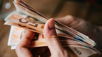 مكتب الصرف يشتبه في تورط