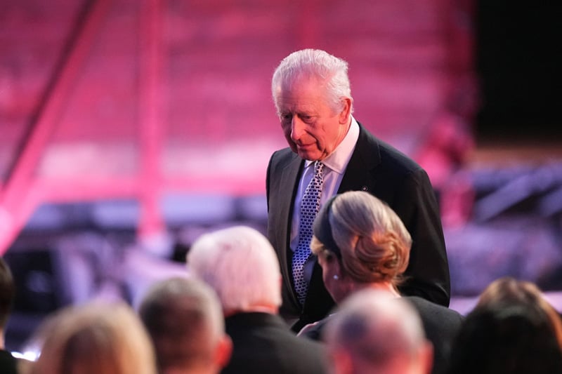 ملك بريطانيا يحدد الأولويات في كندا