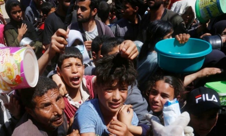 مليونا شخص يتضورون جوعا في غزة مليونا شخص يتضورون جوعا في غزة