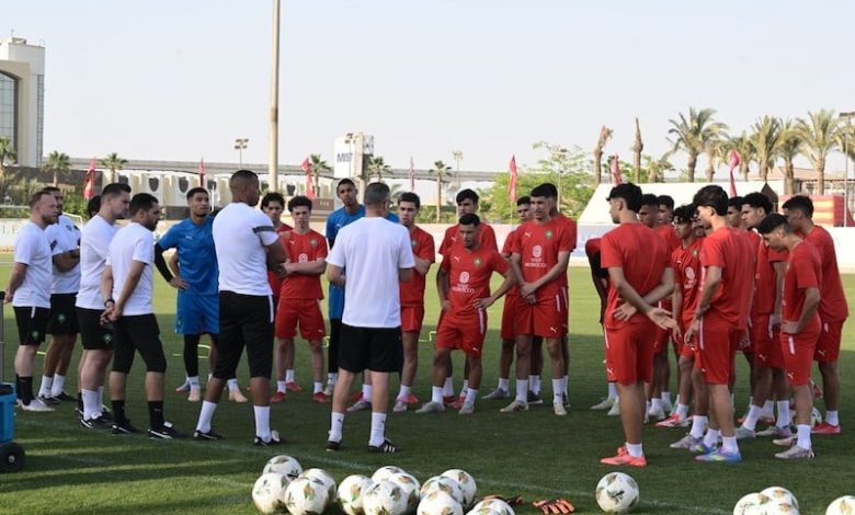منتخب الشباب يستعد للقاء سيراليون منتخب الشباب يستعد للقاء سيراليون