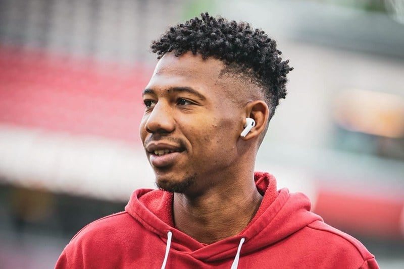 نادي "أفيرون" يشيد بأداء بن الطيب